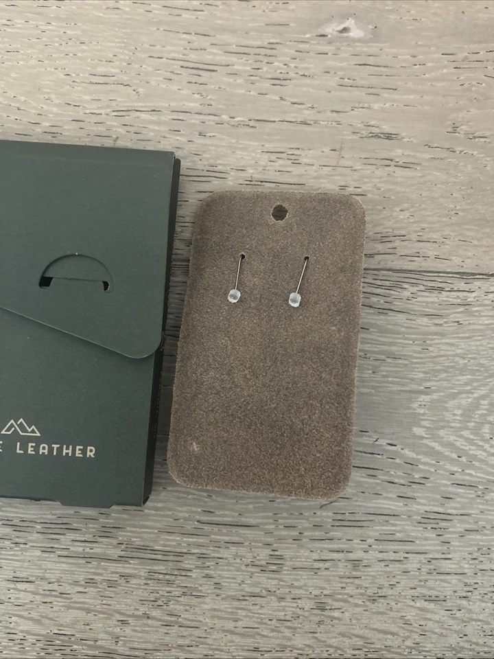 Pendientes de cuero de gama nuevos con etiquetas - Pendientes nudo - Color natural muy ligero Foto 4 de 4