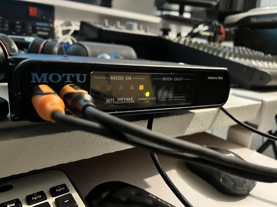 MOTU micro lite 5x5 USB MIDI Interface – Used, Tested & Includes USB Cable - Image 4 of 4