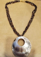 VINTAGE MOTHER OF PEARL ABALONE SHELL W/BEADS NECKLACE BY PREMIER DESIGN 20"