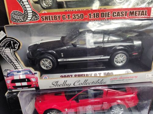 Shelby Collectibles 2007 Shelby GT-500 Black/ White Stripes 1:18 Scale diecast