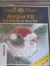 MILL HILL HOLIDAY VII COUNTED CROSS STITCH GLASS BEAD KIT 1177 CRESENT CLAUS