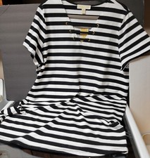 NWT Michael Kors Women V neck Dress Size 2X