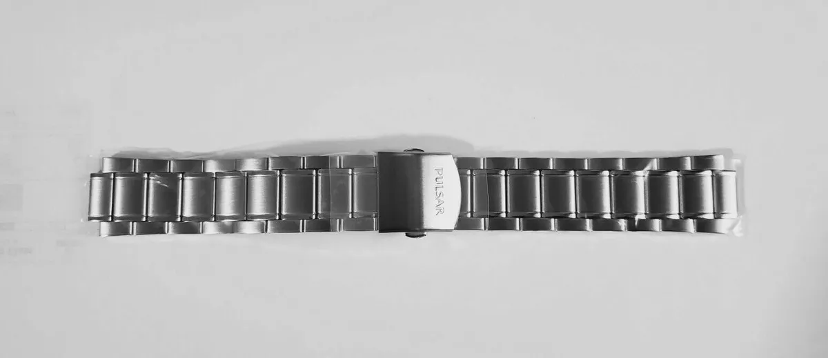 Pulsar watch hotsell bracelet replacement