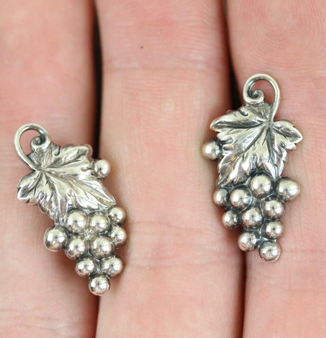 VINTAGE DANECRAFT GRAPES STERLING SILVER EARRINGS 925 PRETTY