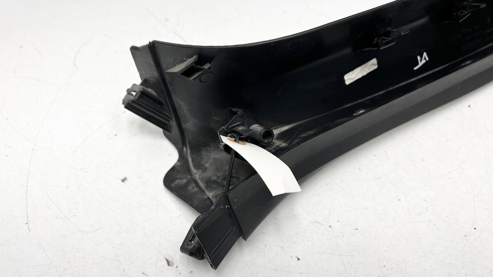 ⭐️2017-2020 MASERATI LEVANTE LIFTGATE BACK DOOR RIGHT SIDE TRIM COVER PANEL OEM
