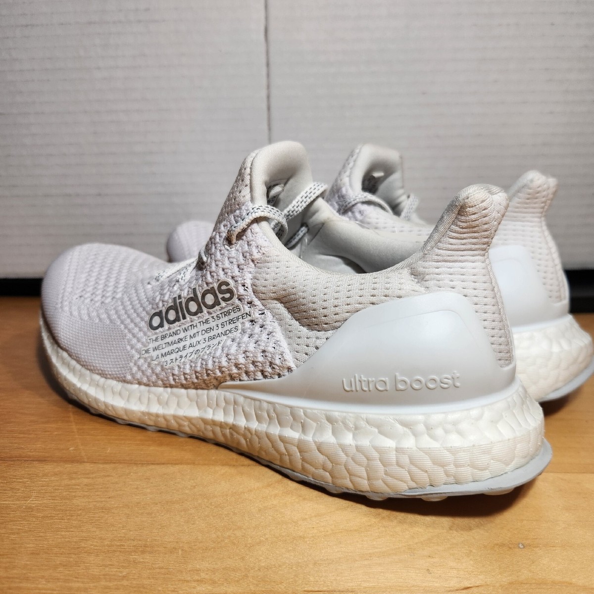 Men Sz 8.5 - Adidas Ultraboost DNA Running Shoes White  display picture 1