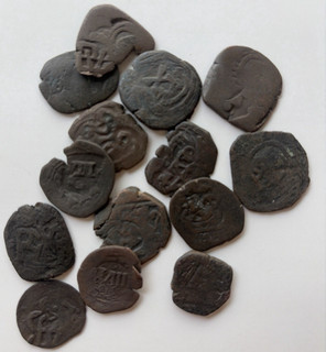 IBERMONEDA| Felipe II a Carlos II. 15 resellos 4 y 8 maravedís. Pirate coins