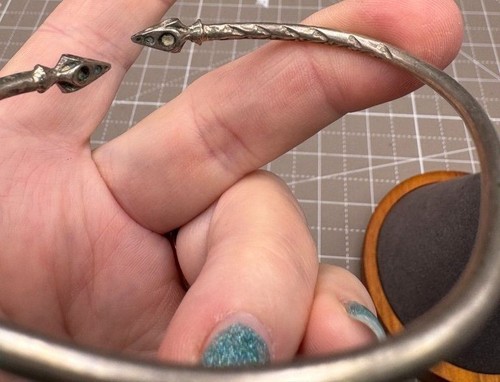Vintage Sterling Silver Mid Eastern Bypass Bangle Bracelet Pointed Ends READ - Picture 4 of 6