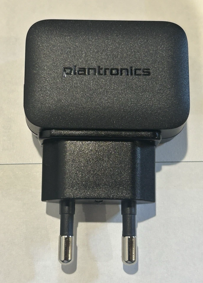 Plantronics (5V/750mA) USB International Travel Wall Charger Adapter (SSC-4W5) - Image 4 of 4