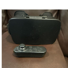 Black Plastic Smartphone VR Headset with Wire...