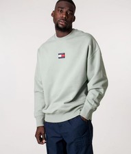 Image of TOMMY JEANS Mens Green Relaxed Fit Badge Sweatshirt XL BNWT C1954