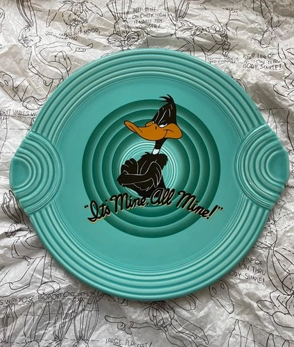 New Old Stock Fiesta Warner Brothers Daffy Duck 12"     Handled Cake Plate