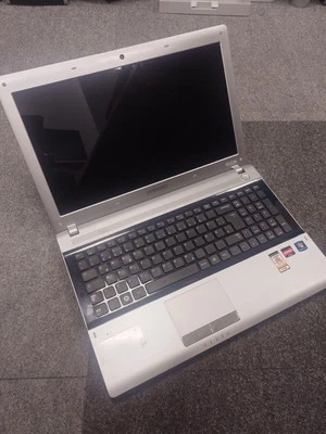 Notebook Samsung RV515 Windows 7 Silber - Bild 1 von 4