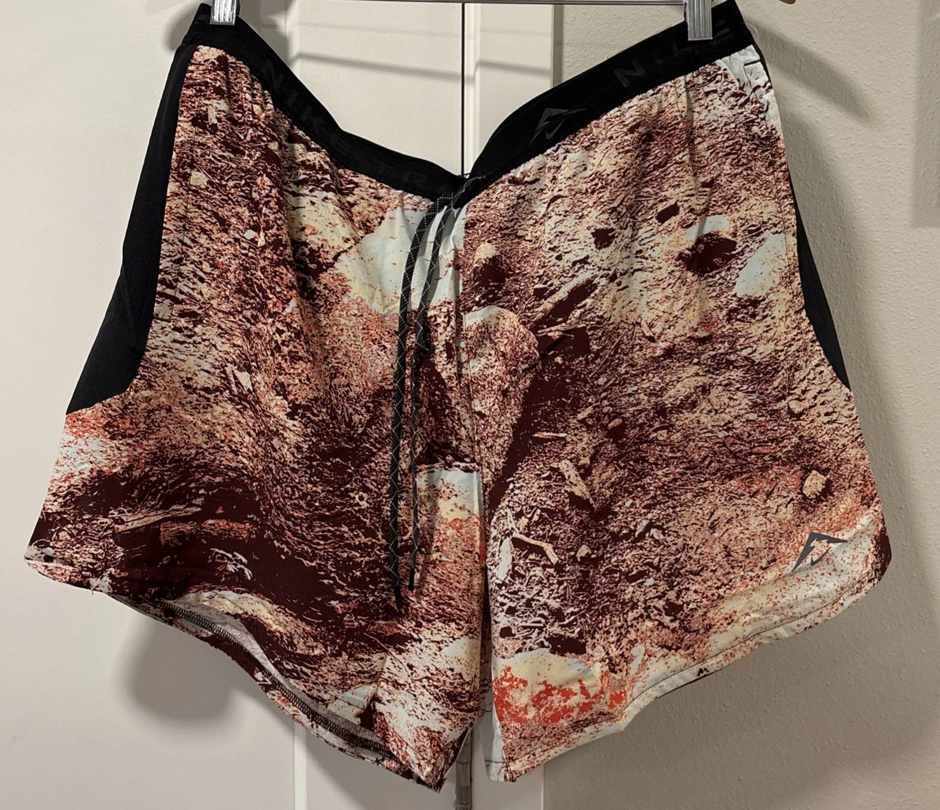 Nike Trail Shorts 6" Brief Lined Running Athletic HV2162-133 Men's Size XL NWT
Opens in a new window