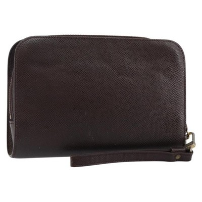 LOUIS VUITTON Taiga Baikal Clutch Bag Acajou M30186 LV Auth 143227