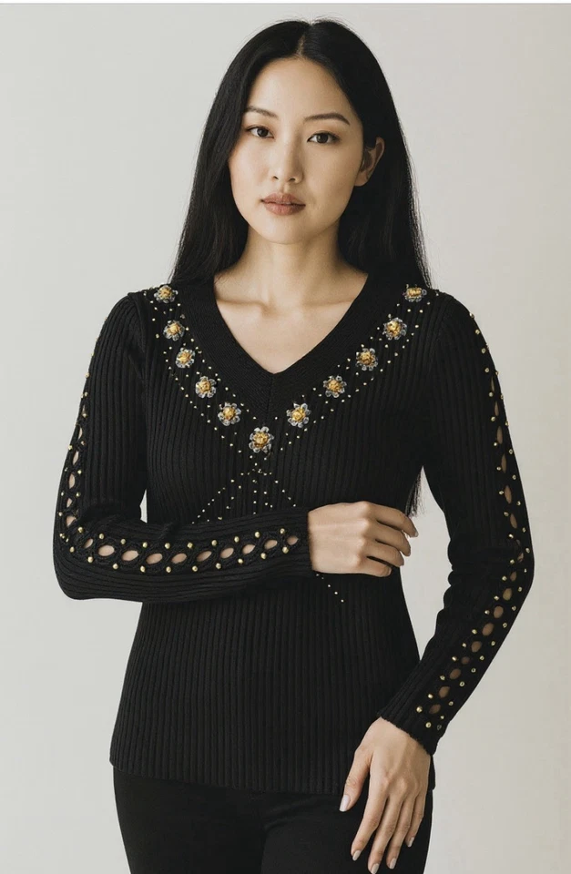 Nuevo suéter ajustado adornado con cuello en V con adornos dorados mangas largas Foto 2 de 4