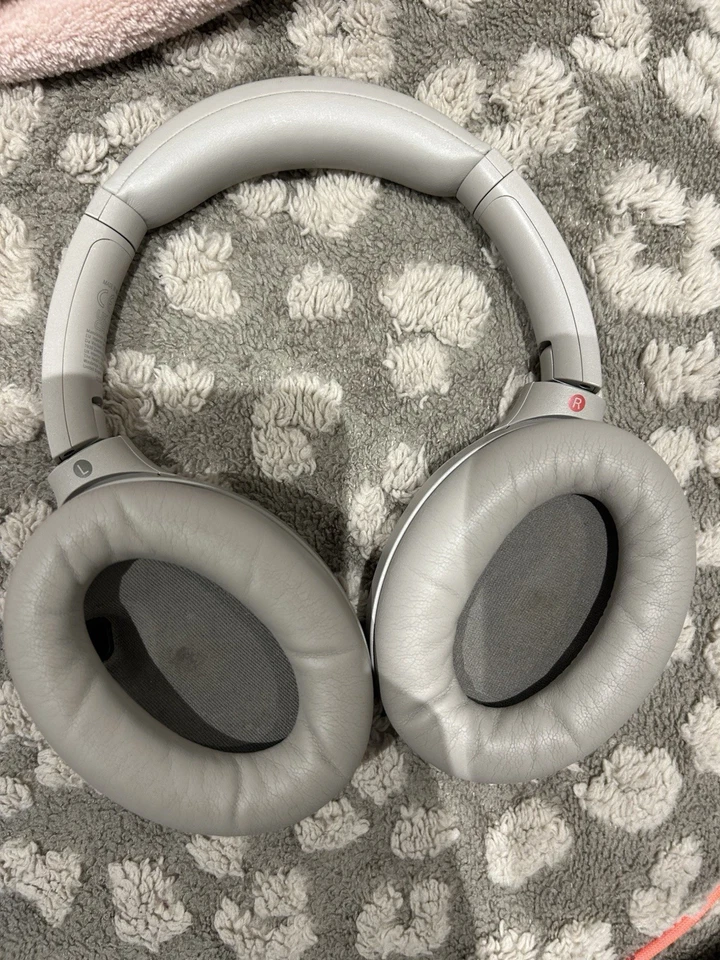 Sony WH-1000XM4, foto 2 di 5