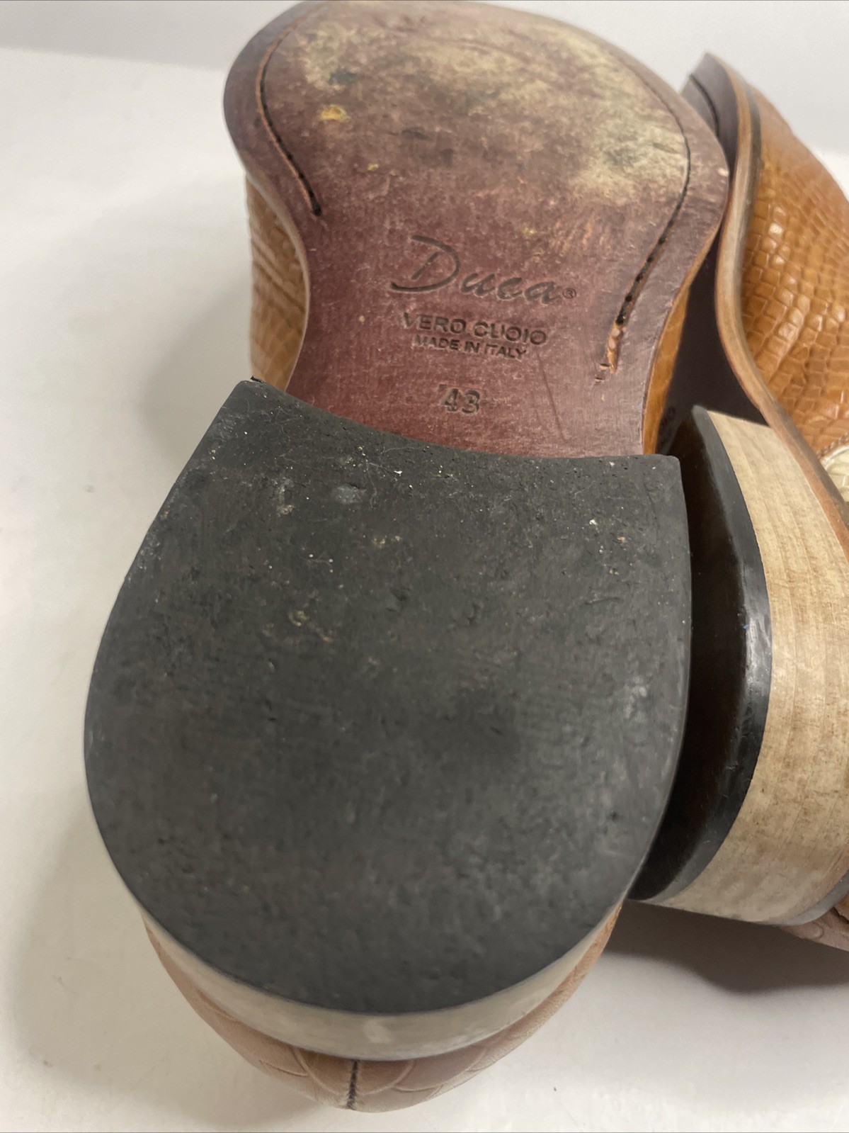 Duca Leather Alligator Pattern Two Tone Leather T… - image 12