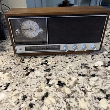 (#429R) REALISTIC 12-1481  AM/FM ALARM CLOCK RADIO TELECHRON WOOD JAPAN WORK