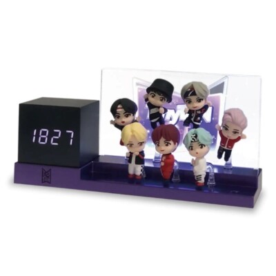 BTS x TinyTAN Magic Door Diorama Licht Uhr