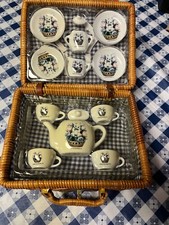 NOB VTG Child's Tea Party Set in Wicker Picnic Basket Case Easter Bunny, Tulips