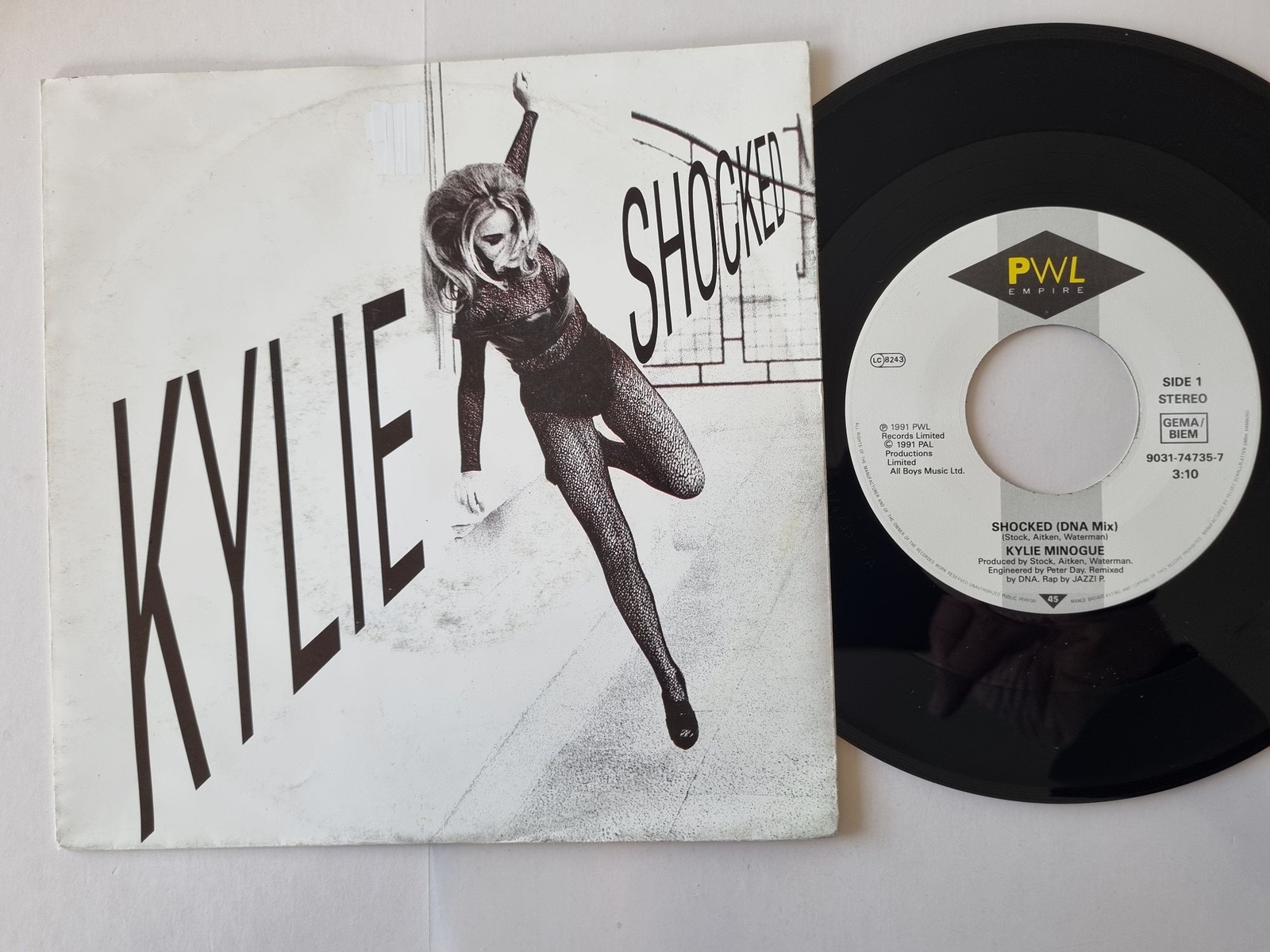 Kylie Minogue - Shocked (DNA Mix) (Harding/ Curnow Mix) 7'' Vinyl Germany