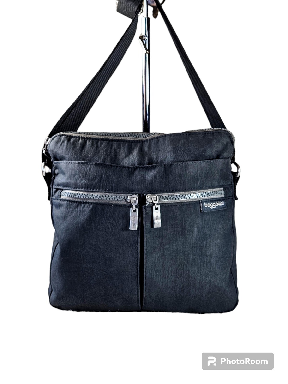 Baggallini Comrade Crossbody Bag Black Gray Adjustable Strap Crossbody