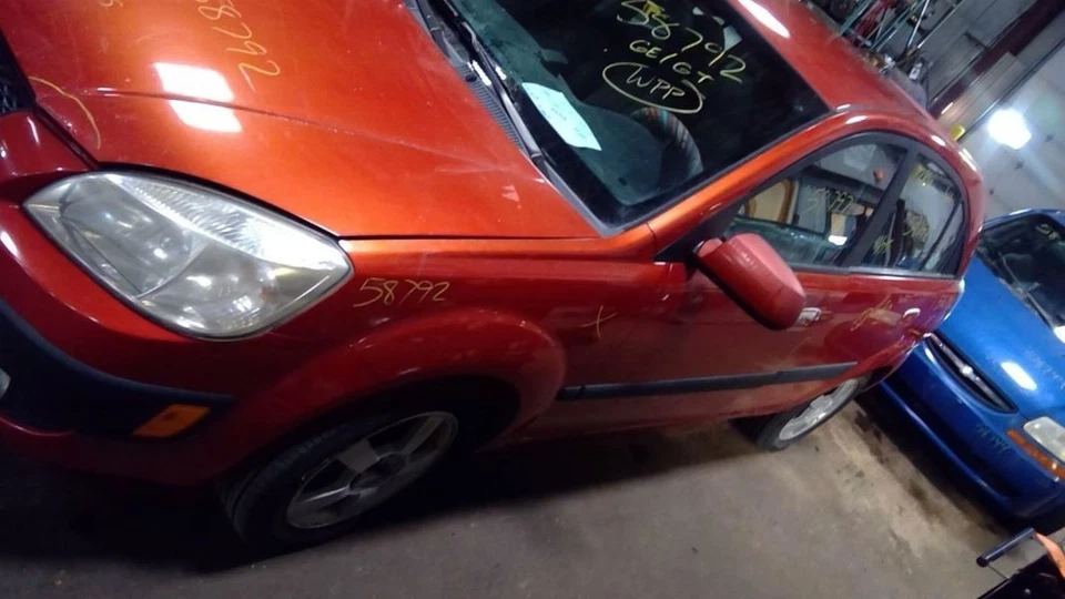 (LOCAL PICKUP ONLY) Passenger Right Fender Fits 06-11 RIO 4184966 Foto 4 de 4