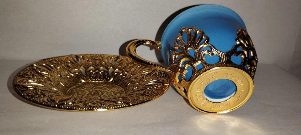 Tazas y platillos para té, café y chocolate caliente Foto 4 de 4