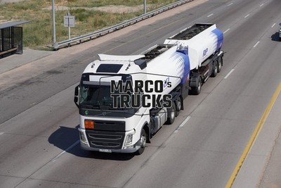 LKW Foto Volvo FH Tankwagen Auflieger Kasachstan weiß RP #w7wx