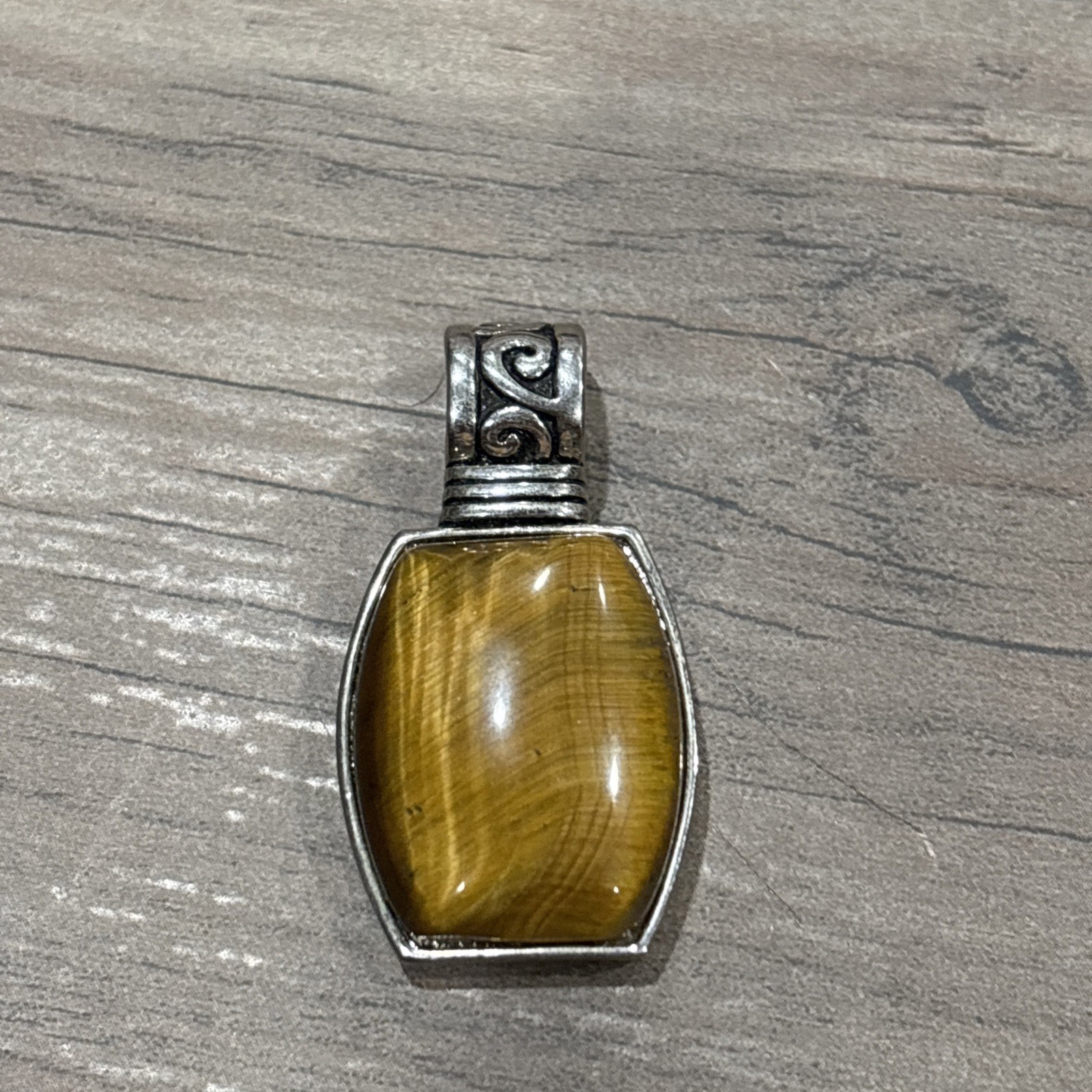 Lia Sophia Tiger Eye Brown And Silver Tone Pendant