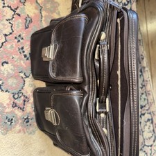 camera bag with shoulder strap