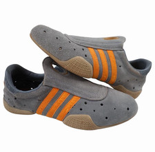 Y2K 90s adidas women s Gray Suede Low Top Sne...