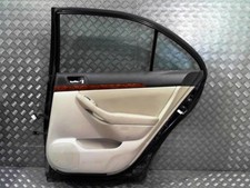 Porte arrière et accessoires Toyota AVENSIS