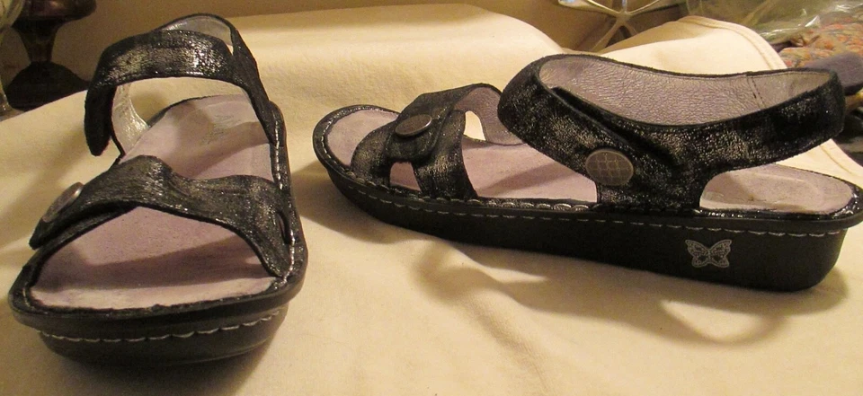 Sandalias de cuero plateadas metálicas ALEGRIA Vienna VIE-7761 UE 43 EE. UU. 11,5-12 USADAS 1x Foto 3 de 4