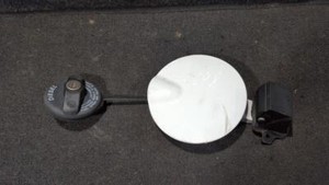 46751495 Tankdeckel Tankklappe B632  4684538 Fiat Doblo DE183275-78