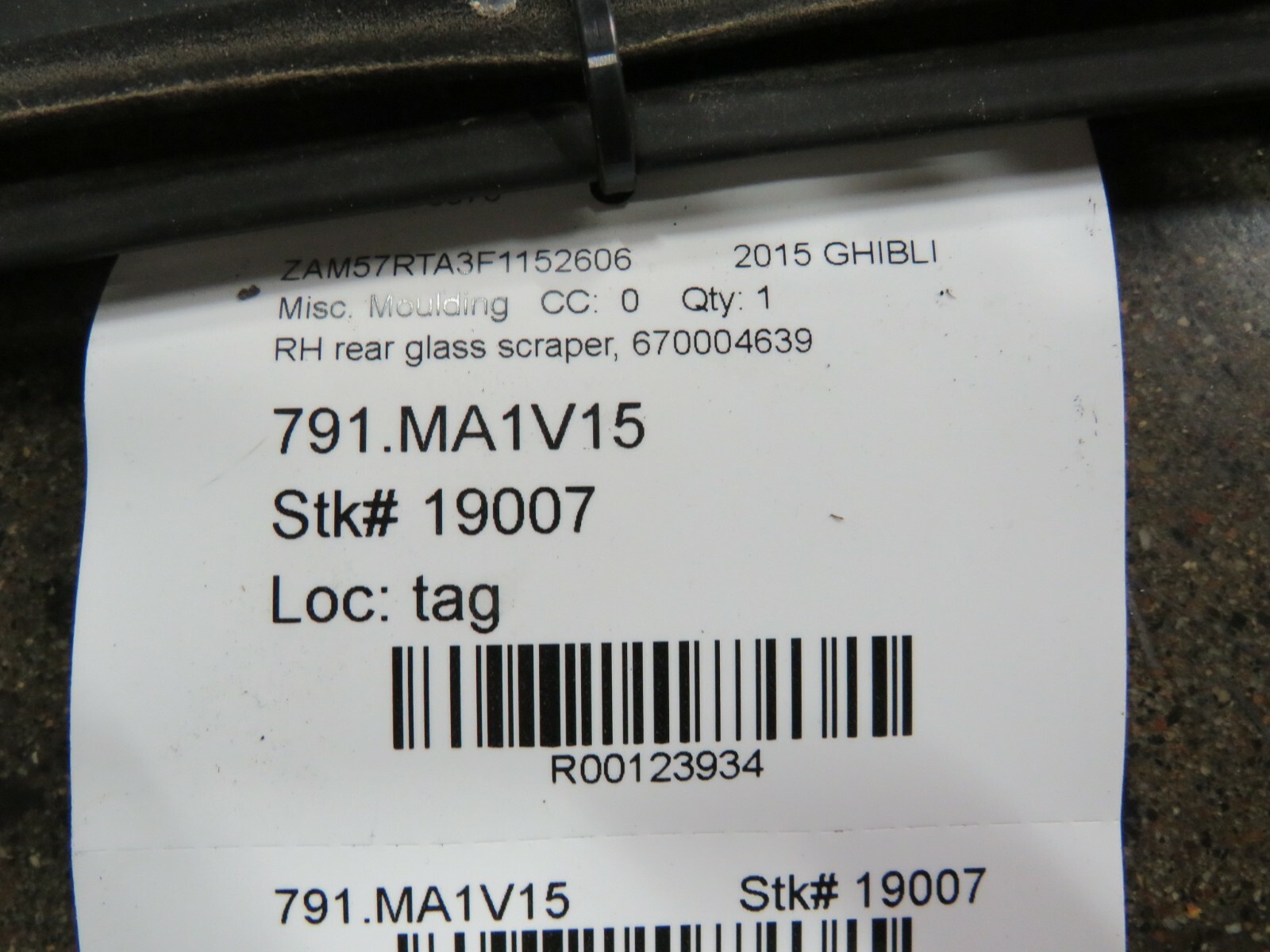 Maserati Ghibli, RH, Right, Rear Glass Scraper, Used, P/N 670004639