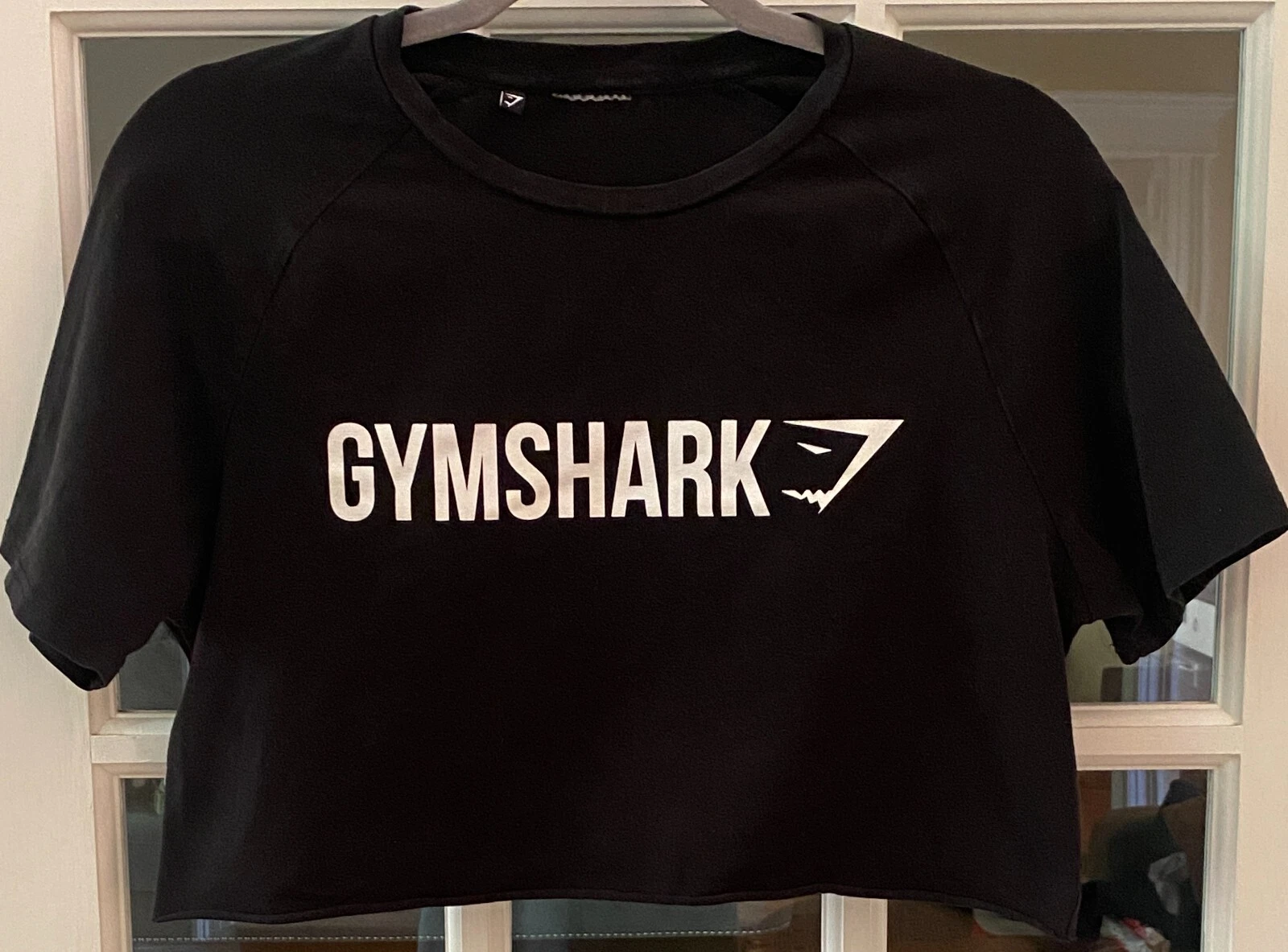 gymshark cropped logo raglan sleeve crew neck pullover shirt