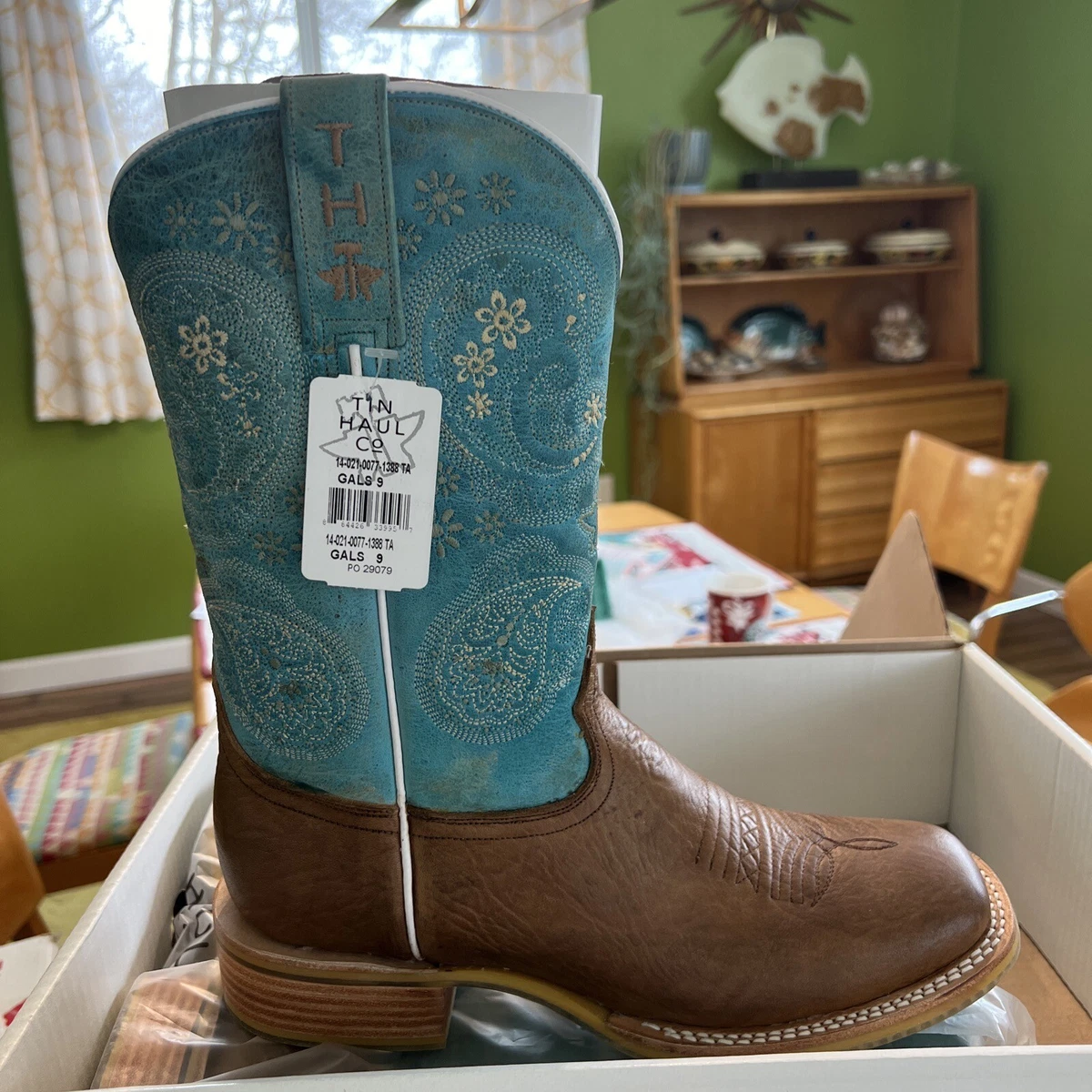 New In Box Tin Haul Women s Gals Yee Haw Cowboy Boots Size 9 Paisley Leather