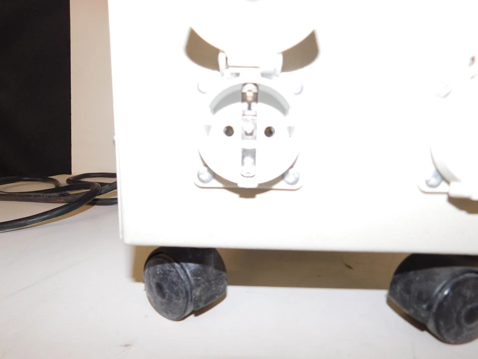 Jm LEICA Microsystems Typ 15-77325-230 Mikroskop Netzteil (PLQ81) - Bild 3 von 4