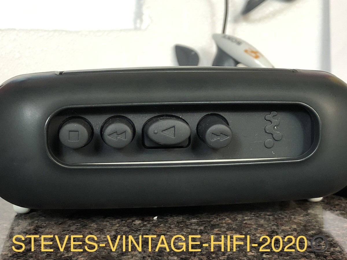 SONY WM-FS222 S2 SPORTS WALKMAN RADIO Cassette Player + S2