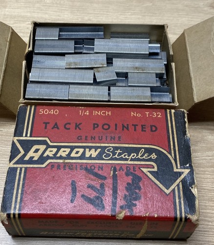 Vintage Arrow T-32 1/4” Tack Pointed Staples Partial Box No. 5040 USA