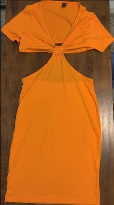 SHEIN Orange Ruched Ribbed Knit V-Neck Short Sleeve Cropped Crop Top Women's M