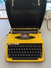 Antique BROTHER DELUXE 800 Typewriter + Suitcase 70s Vintage