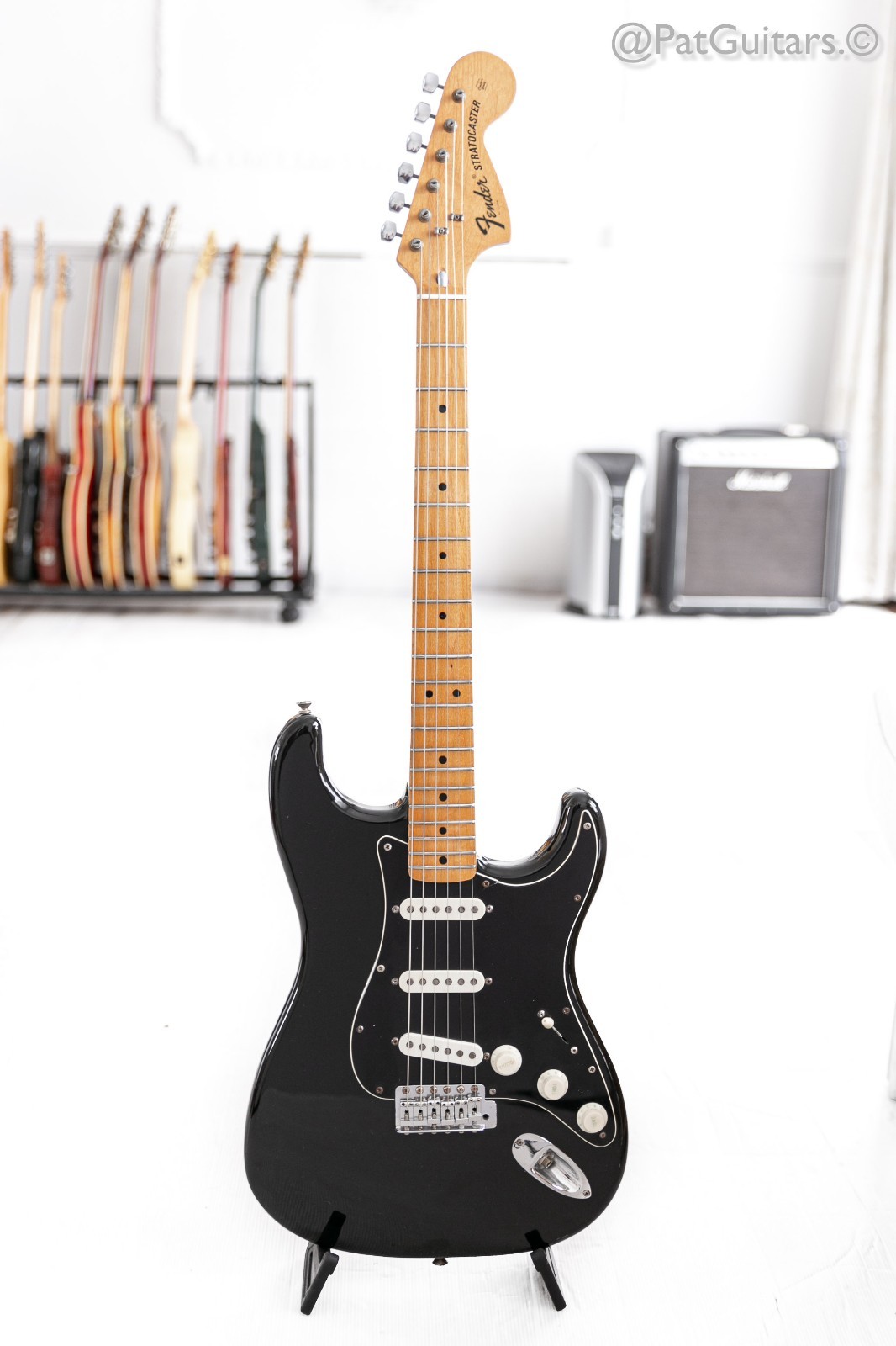 1975 Fender Stratocaster in Black 7 9lbs