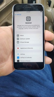 Apple iPhone SE (2020) White 12MP 4.7in iOS Smartphone Wi-Fi Bluetooth NFC