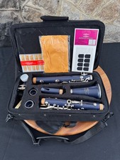Clarinet Glory with Protective Carrying Case Shoulder Strap Extra Reeds