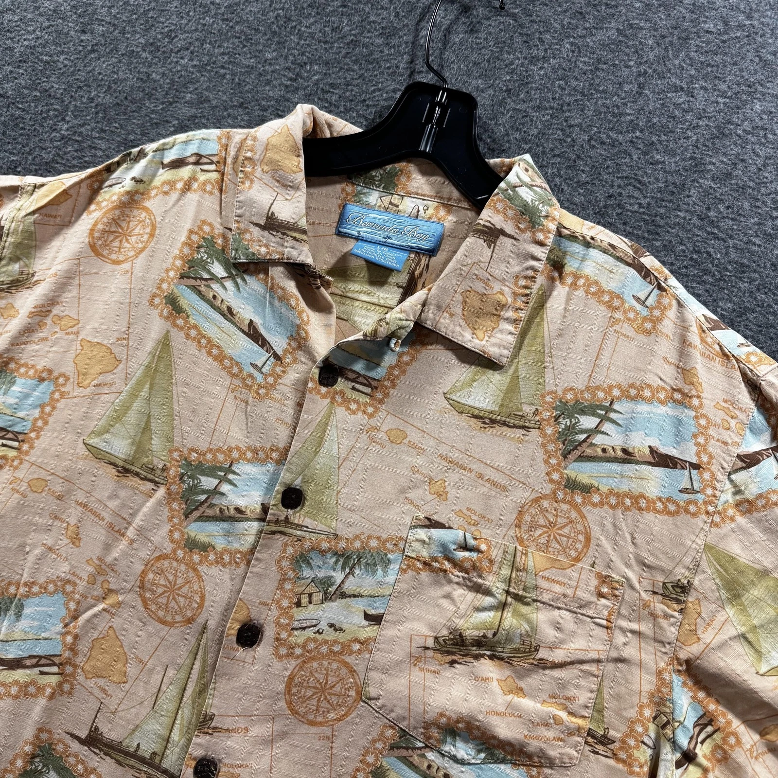Bermuda Bay Shirt Mens Large Beige Hawaiian Silk Nautical Aloha Print Button Up