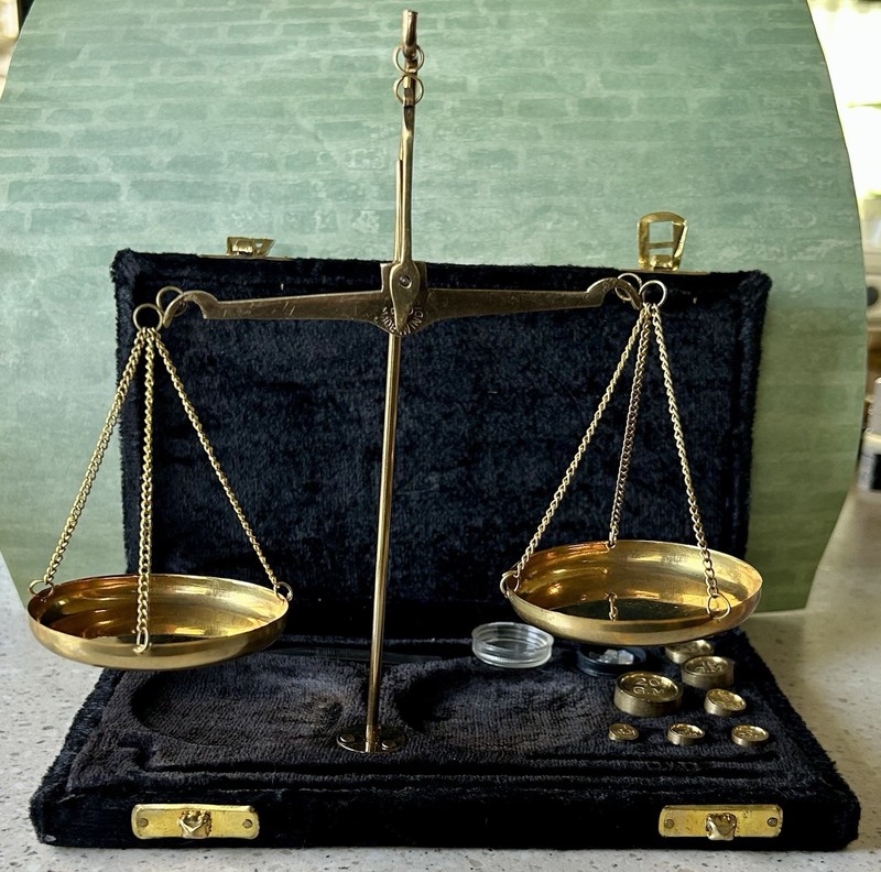 Vintage Antique Brass Jewelry Scale with Velvet Box Goldsmith Weights Mint!