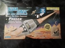 Star Trek Next Gen Phaser 6151 Playmate 1992 . Original Box.   (#164)